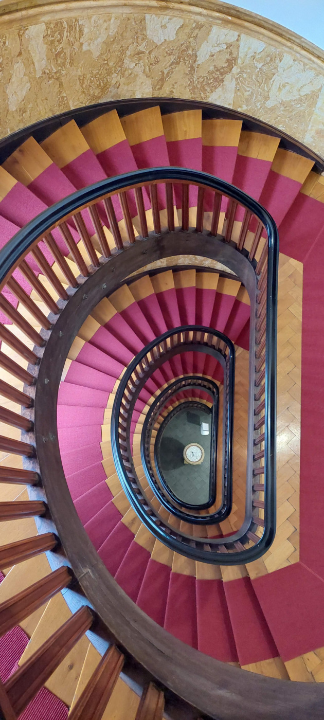 Blick vom 4.OG bis in das EG