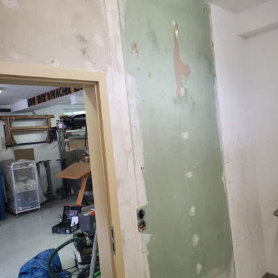 Raumausstattung-Kiefersauer-Badrenovierung-Vor dem Umbau