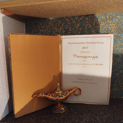 Raumausstattung-Kiefersauer-Planungsmappe-Wunderlampe