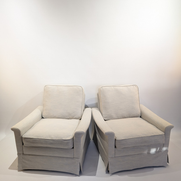 2 Polster Sessel aufgepolstert und neu bezogen.